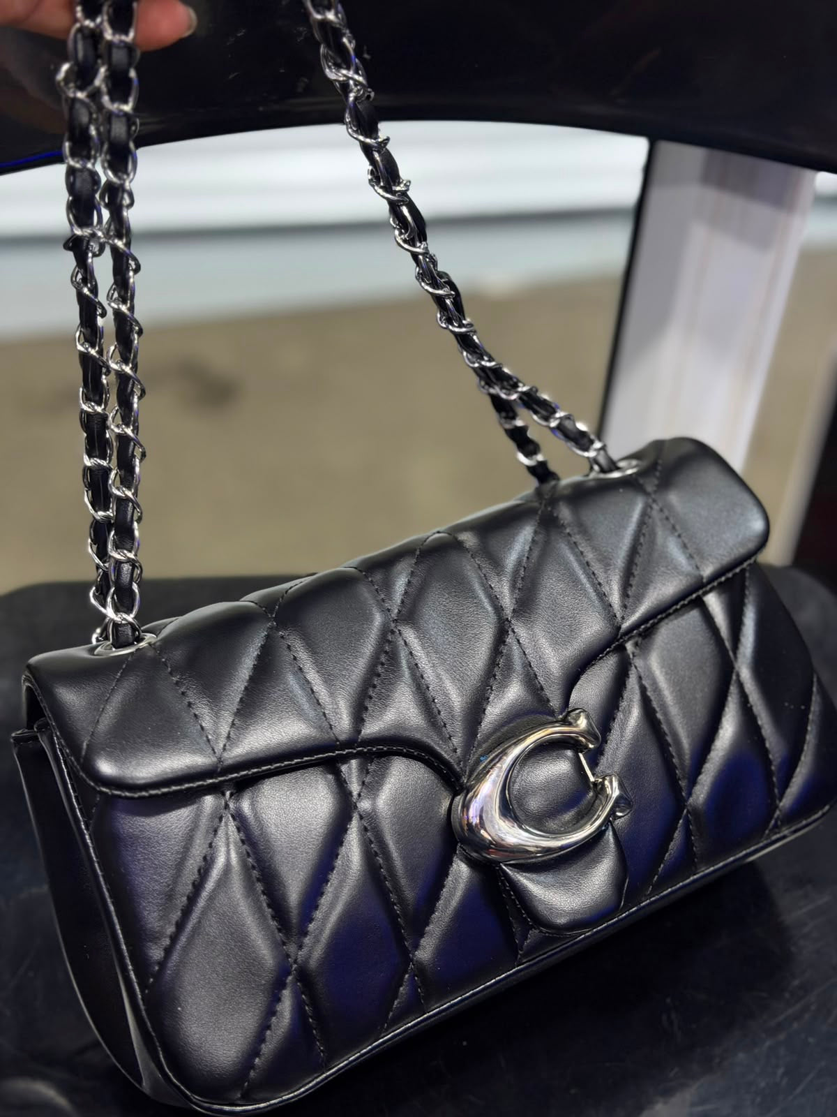 Cartera Coach Quilted Tabby 26 en piel napa acolchada color negro Con Caja
