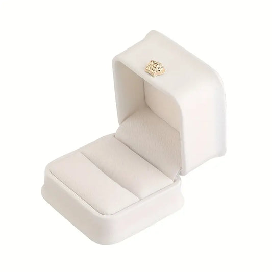 Caja Para Anillo De Tiara Cuerina Blanca