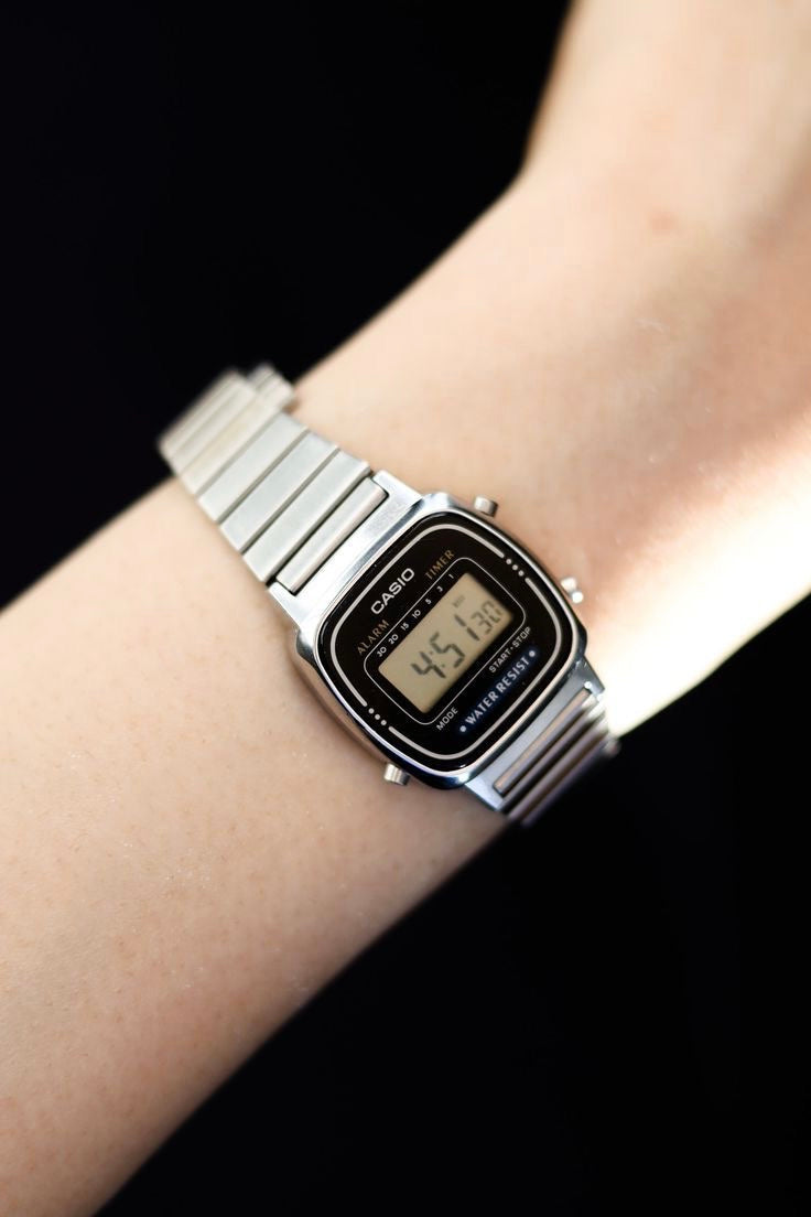Reloj Casio Vintage Pequeño Plateado