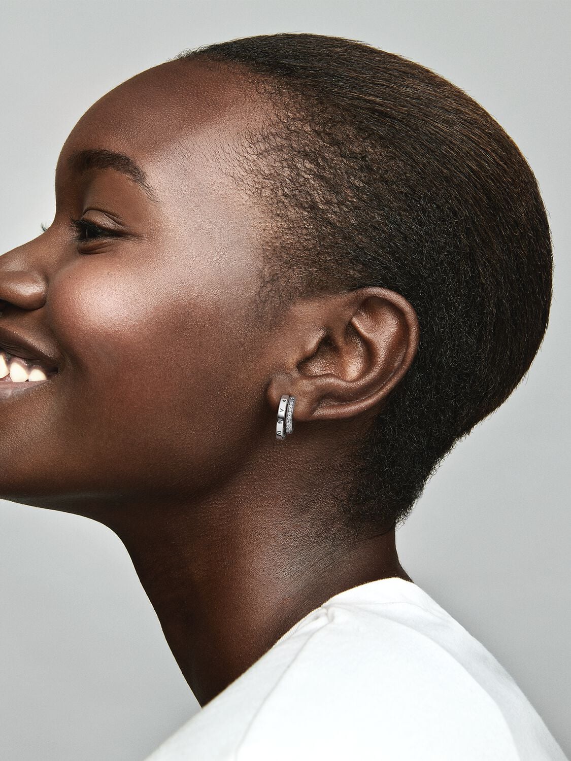 Aretes Pandora de doble aro con pavé