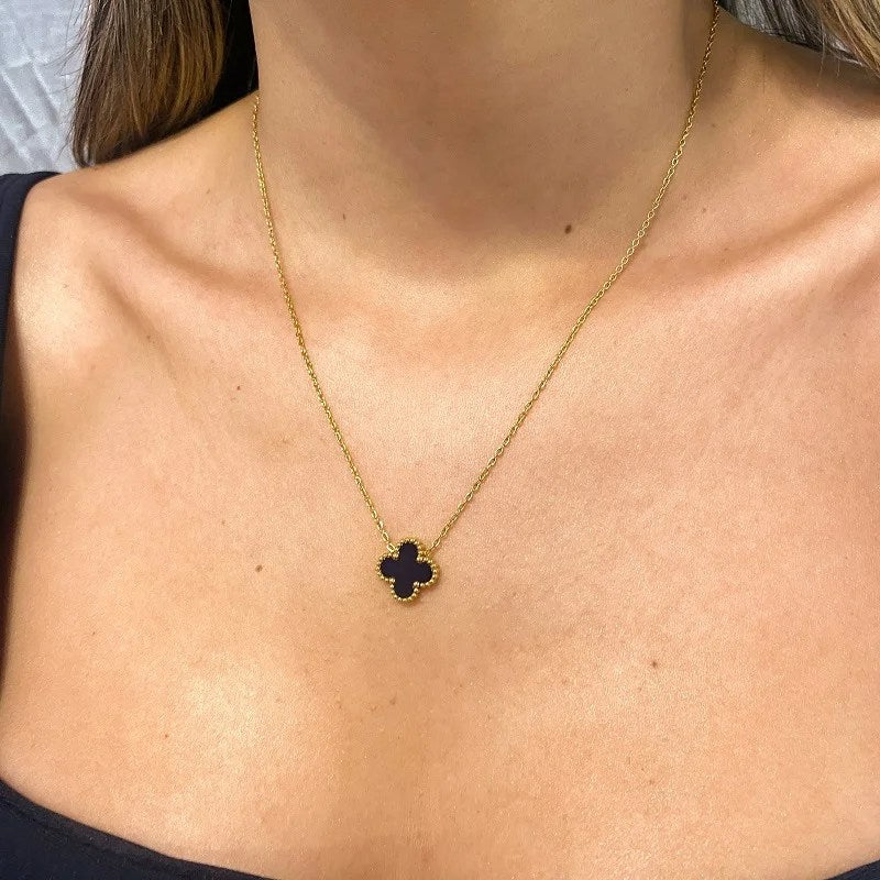 Set Van Cleef Aretes Y collar Negra