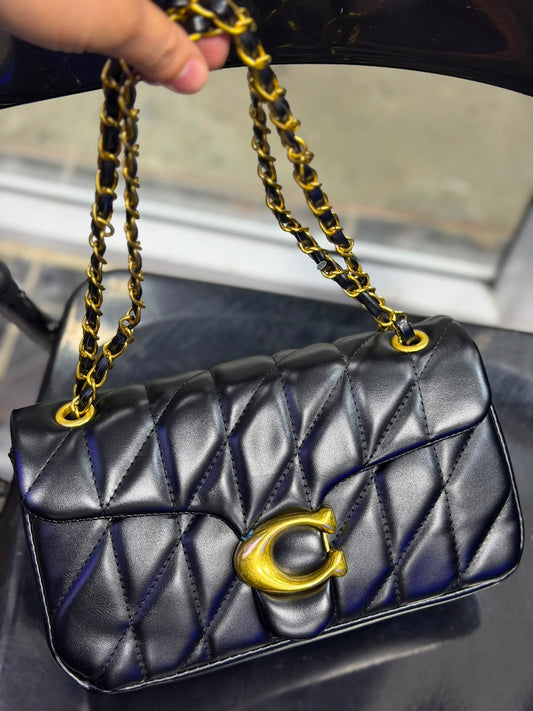 Cartera Coach Quilted Tabby 26 en piel napa acolchada color negro Dorado Con Caja