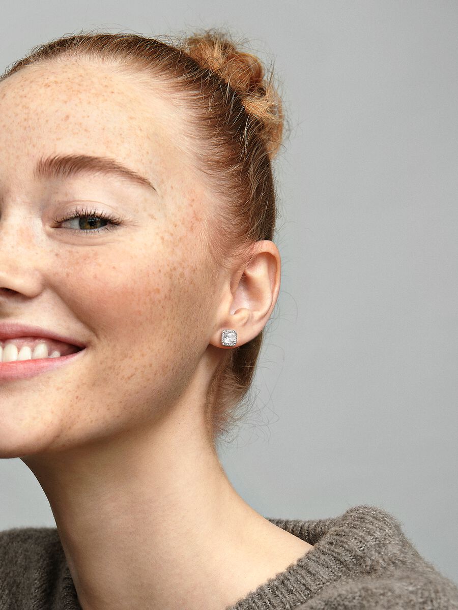 Aretes Pandora Cuadrado Blanco