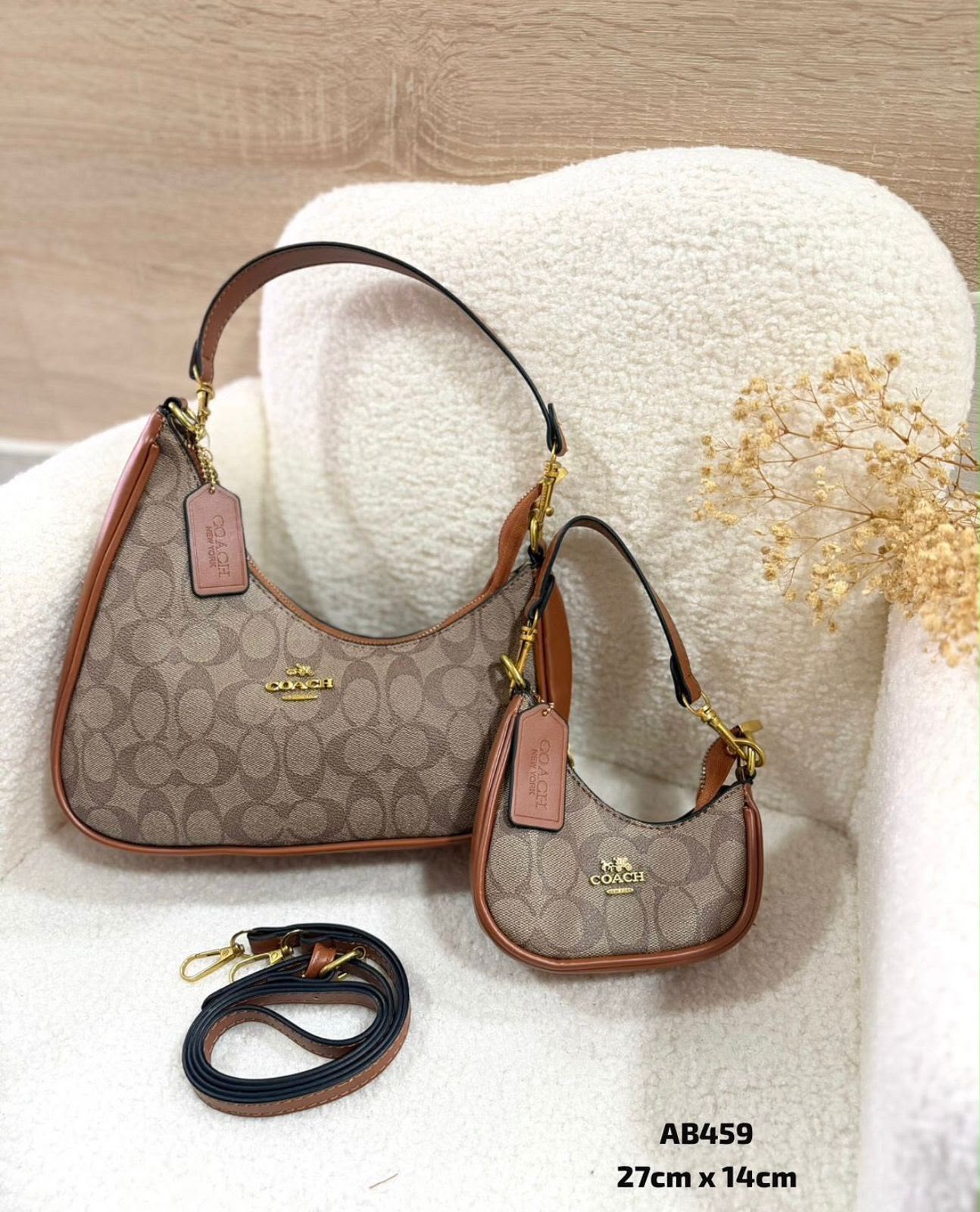 Cartera Coach Asimétrica Kakhi Café Oscuro Con Mini Monedero