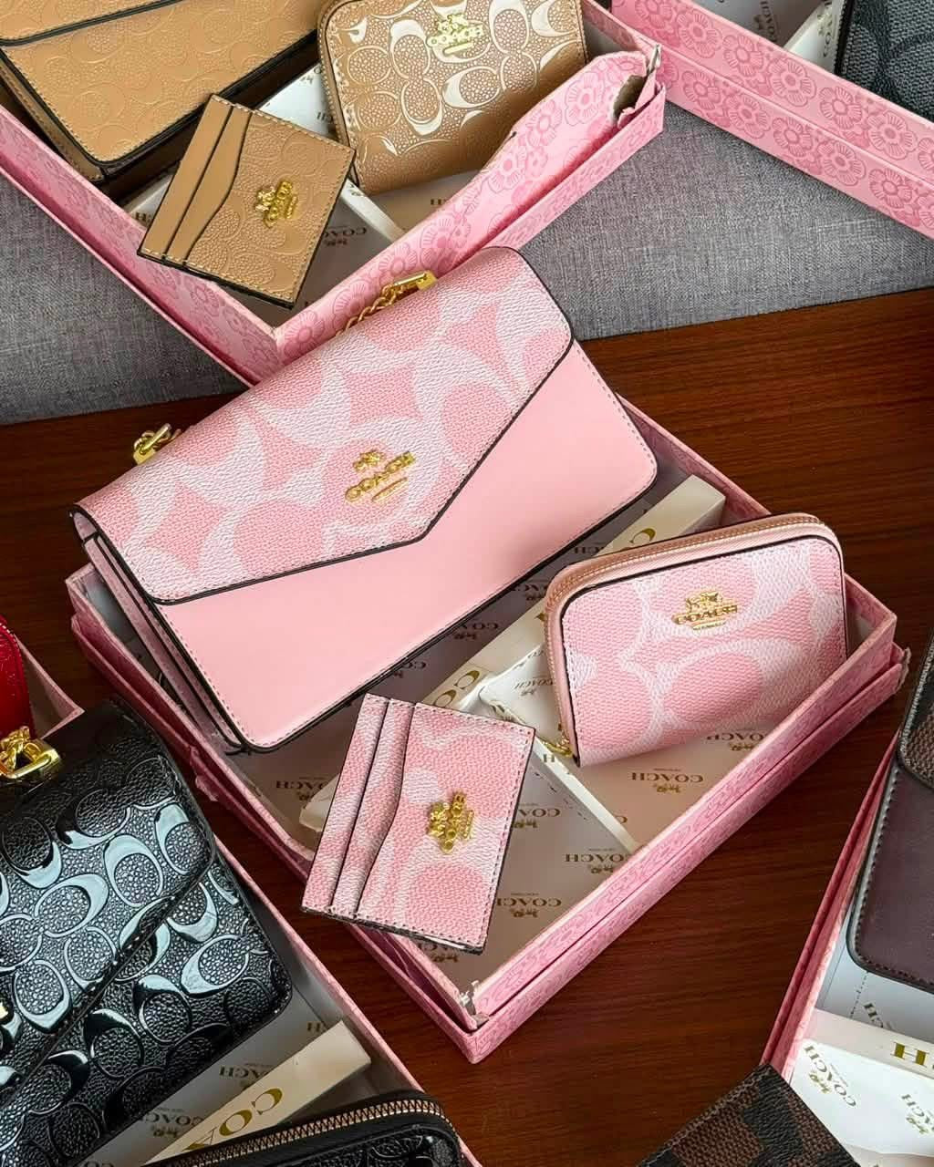 Set Coach De 3 Piezas Rectangular Rosa Con Caja