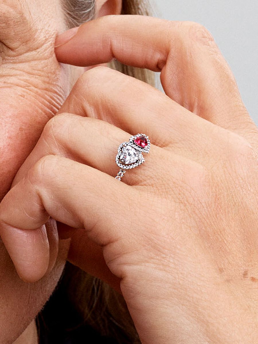 Anillo Pandora Halo Corazones