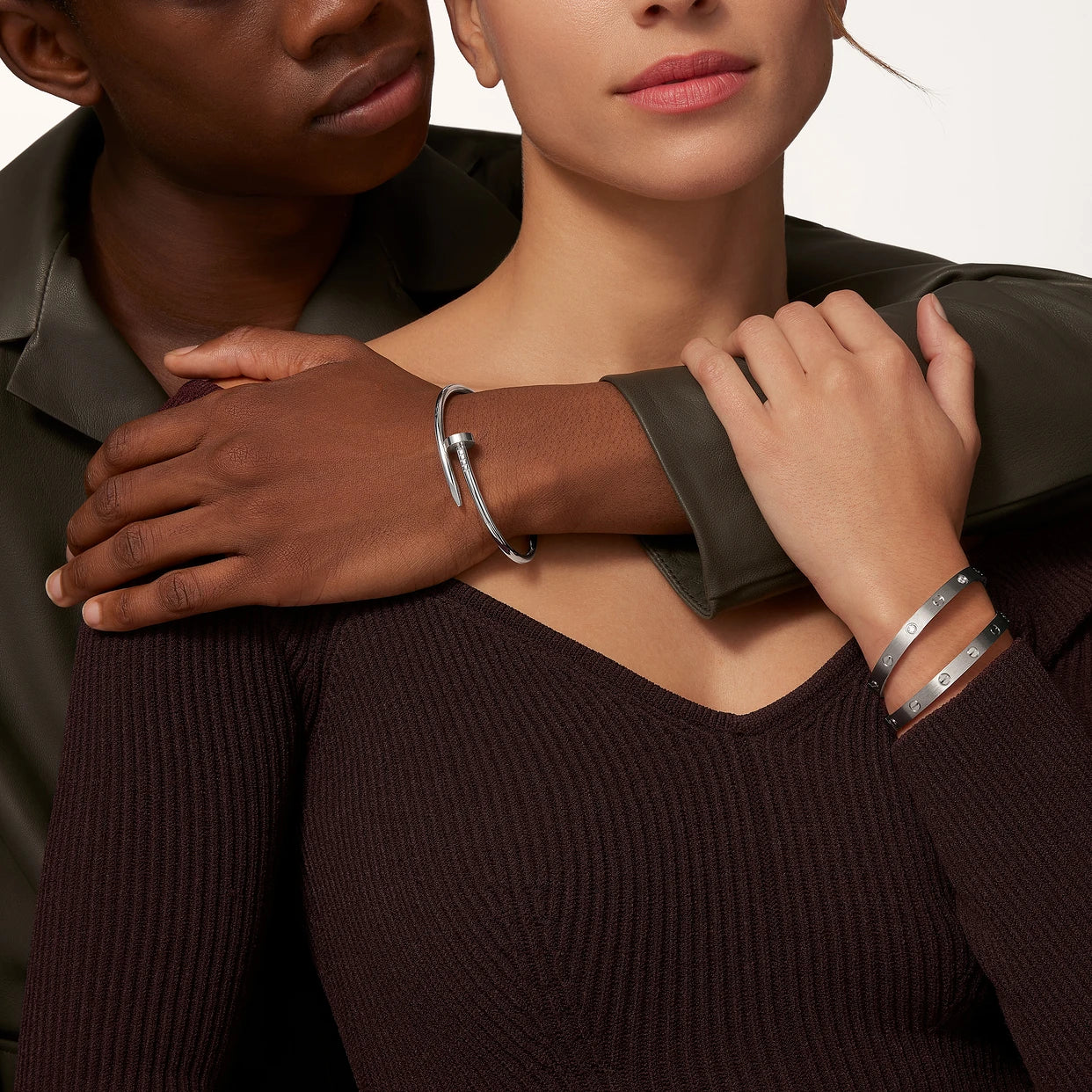 Pulsera Cartier Love Plateada Con 4 Diamantes