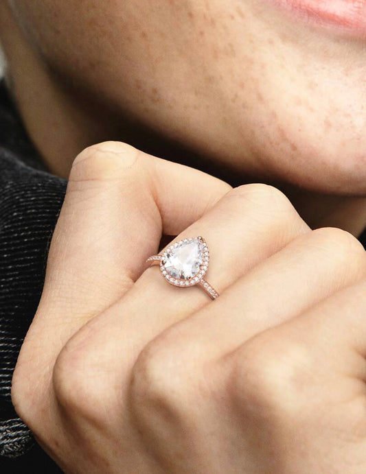 Anillo Pandora con Halo Brillante En Forma De Gota Rose Gold