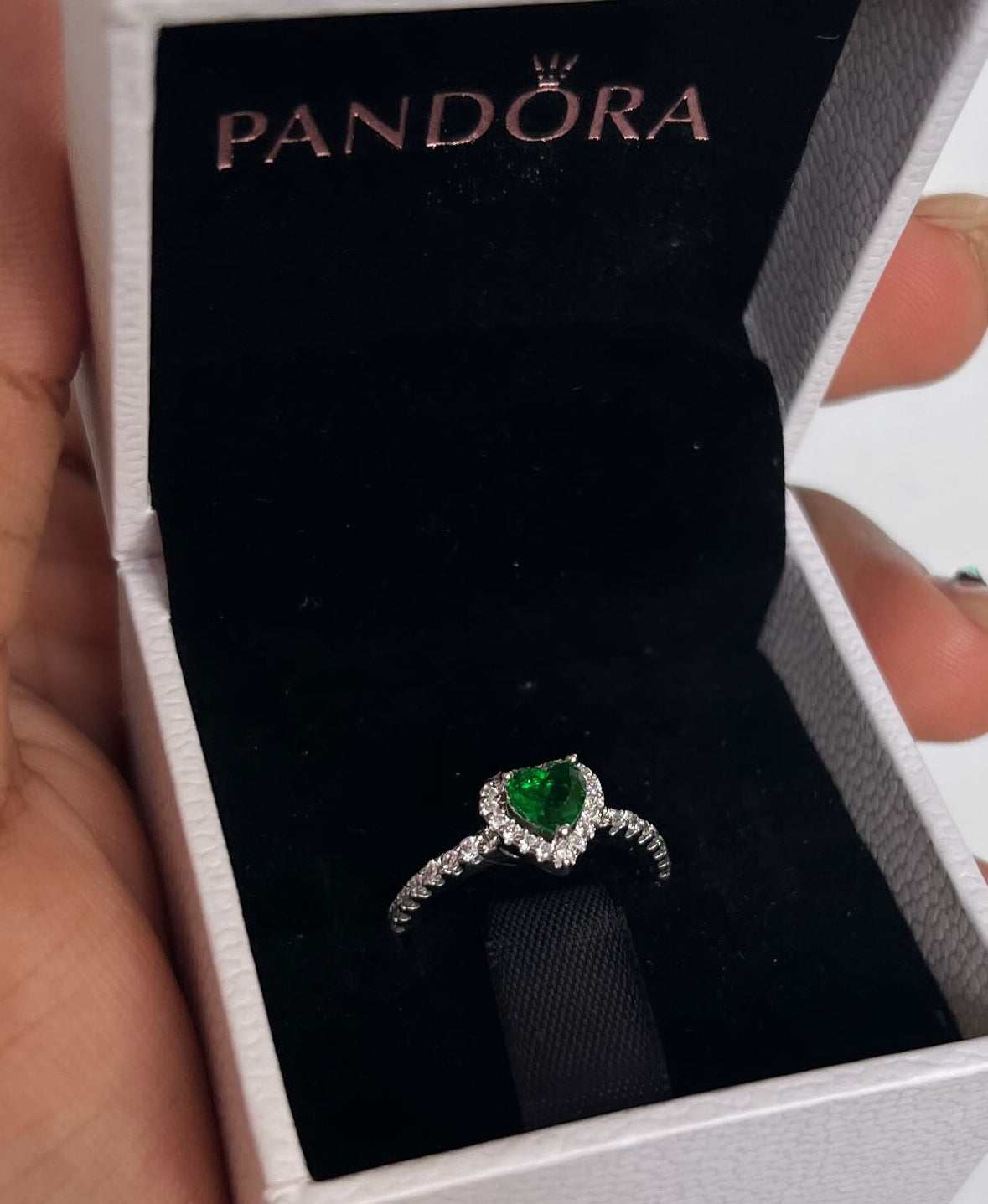 Anillo Pandora Corazón Verde Brillante