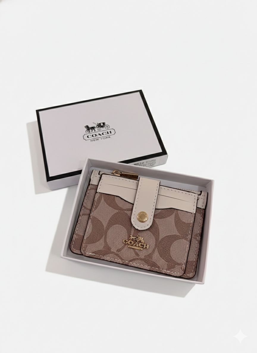 Tarjetero coach cuadrado Beige con caja de regalo