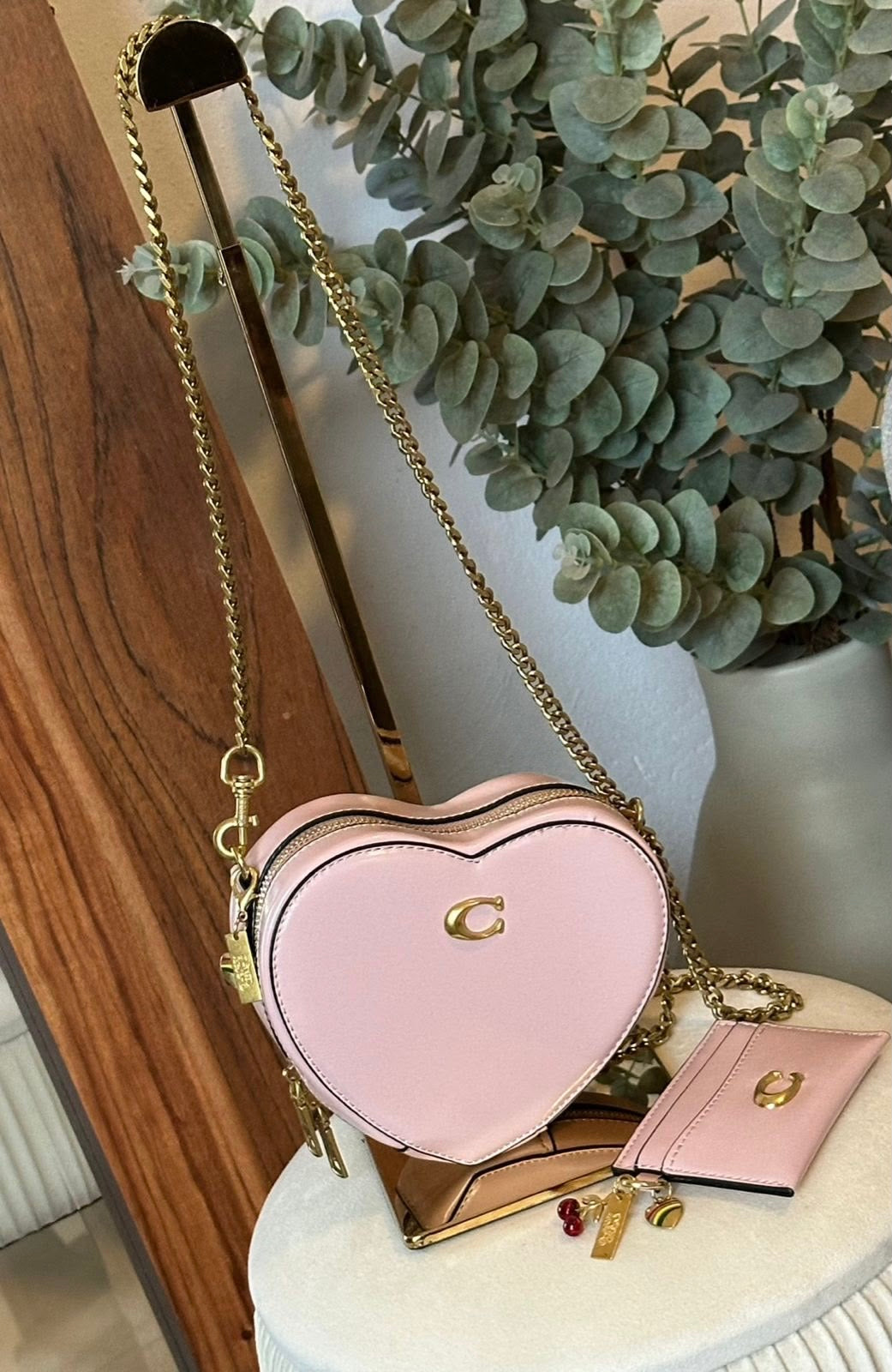Cartera Coach De Corazón Con Tarjetero Color Rosa