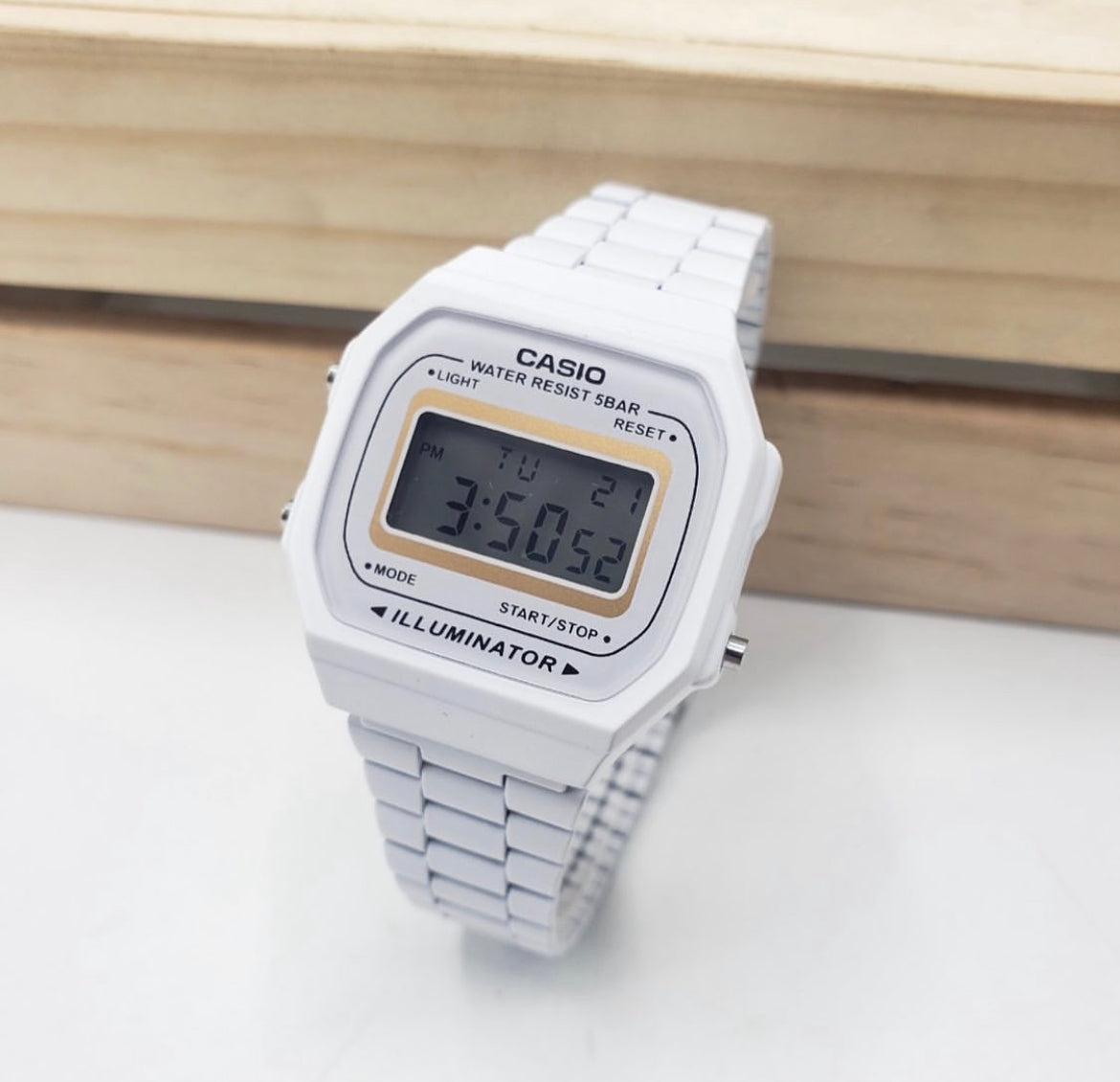 Reloj Casio Clásico blanco