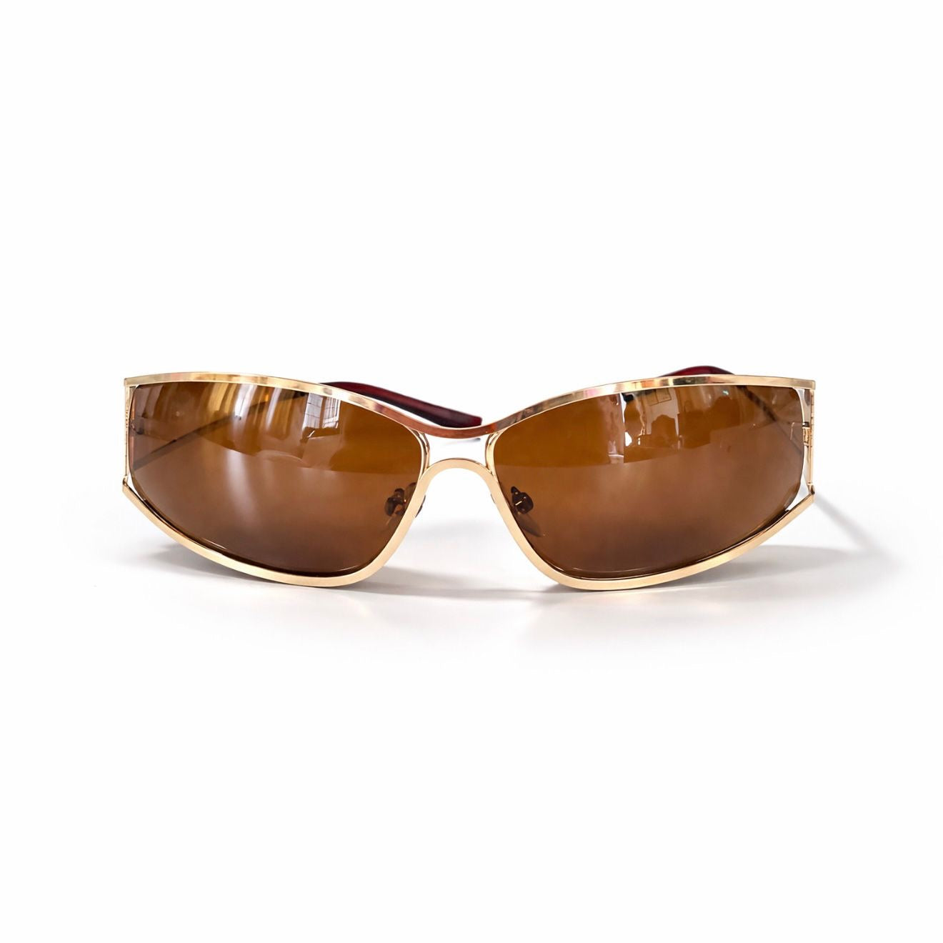 Lentes De Sol Dorados Con Abertura En Los Lados