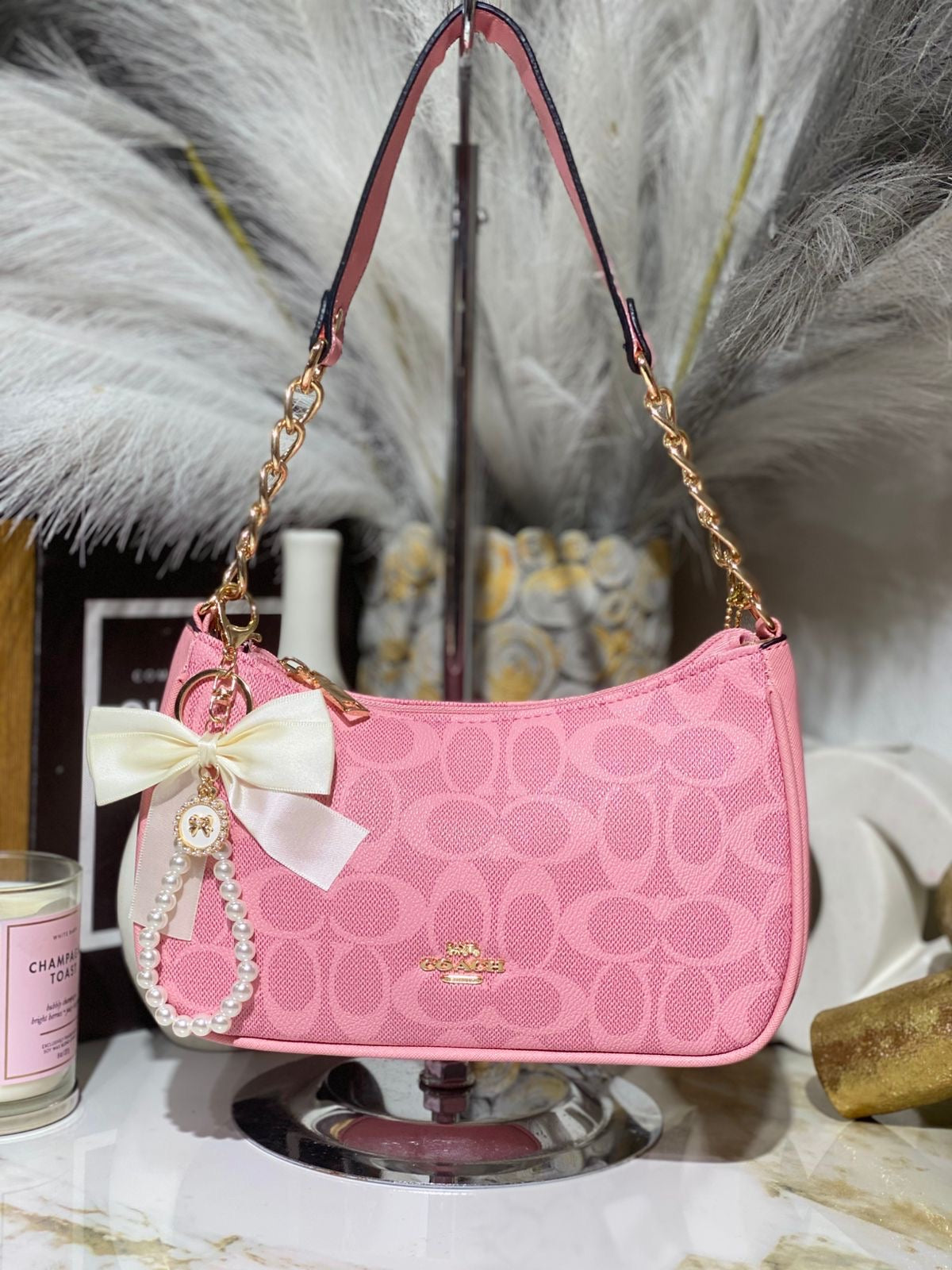 Cartera De Hombro Coach Teri Pequeña En Color Rosa Con Textura Matte (sin llavero)