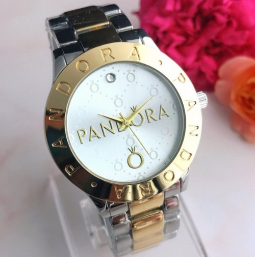 Reloj Pandora clasico plateado con dorado