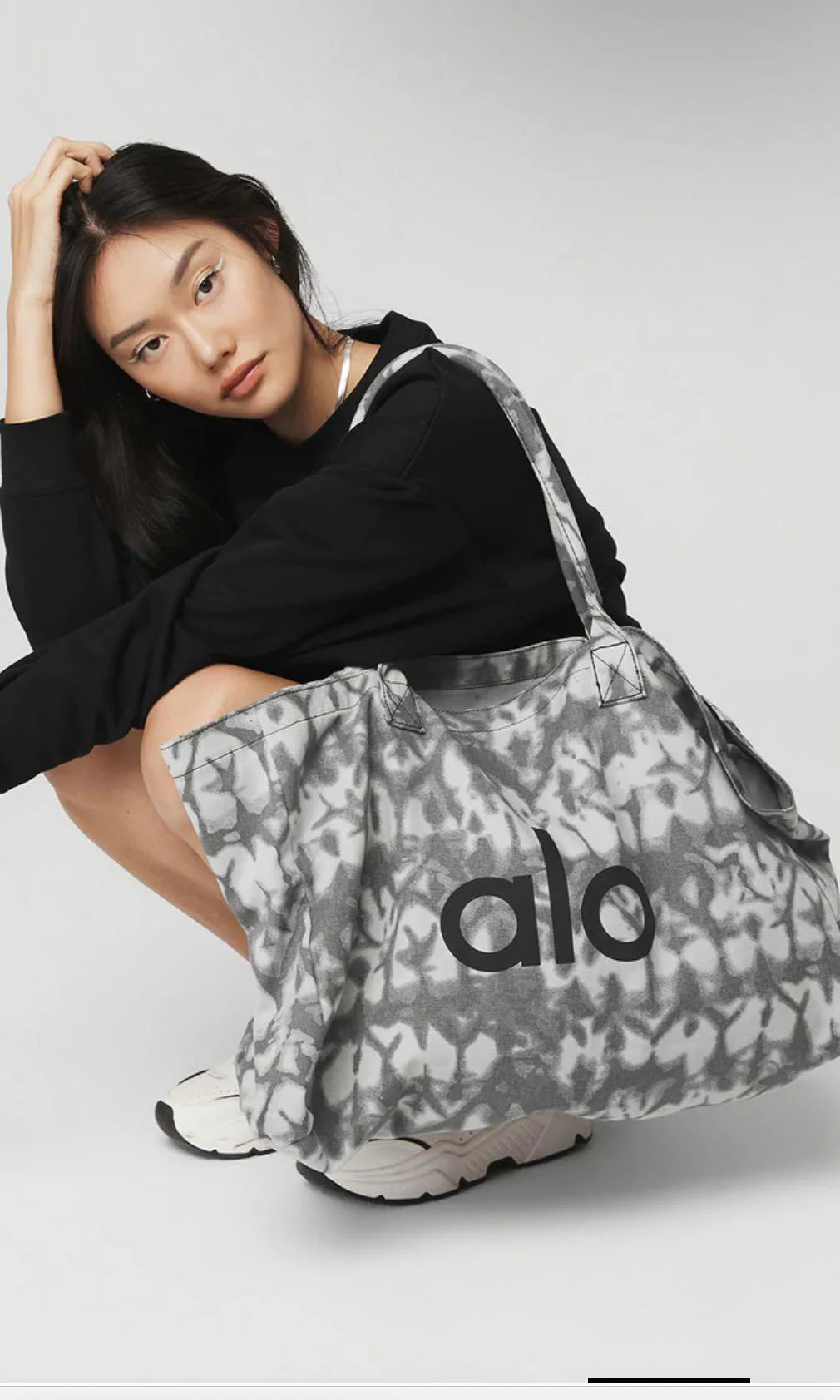 Alo Yoga Shopper Tote Bag