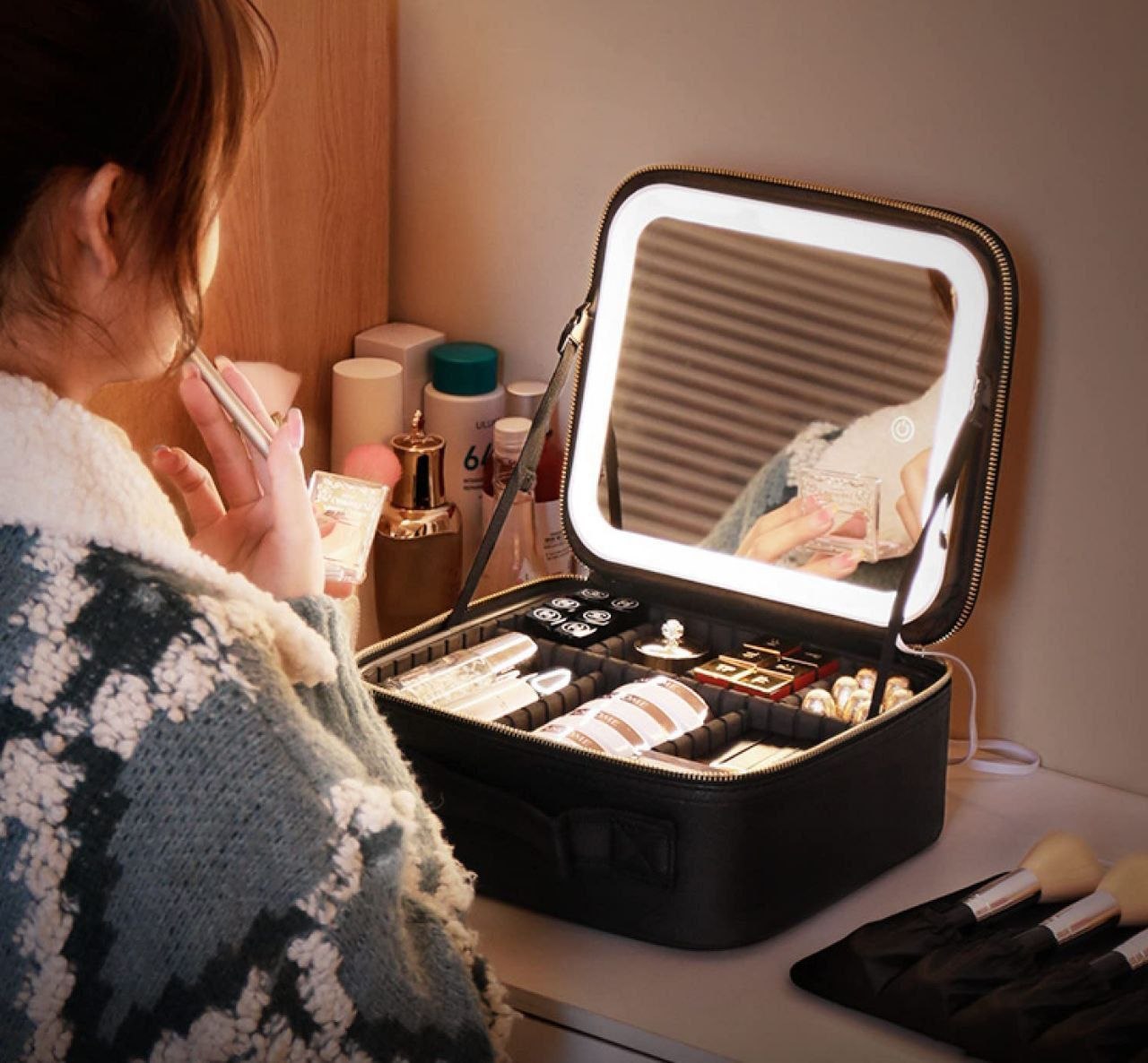 Maletín Organizador De Maquillaje Espejo Luz Led Negro