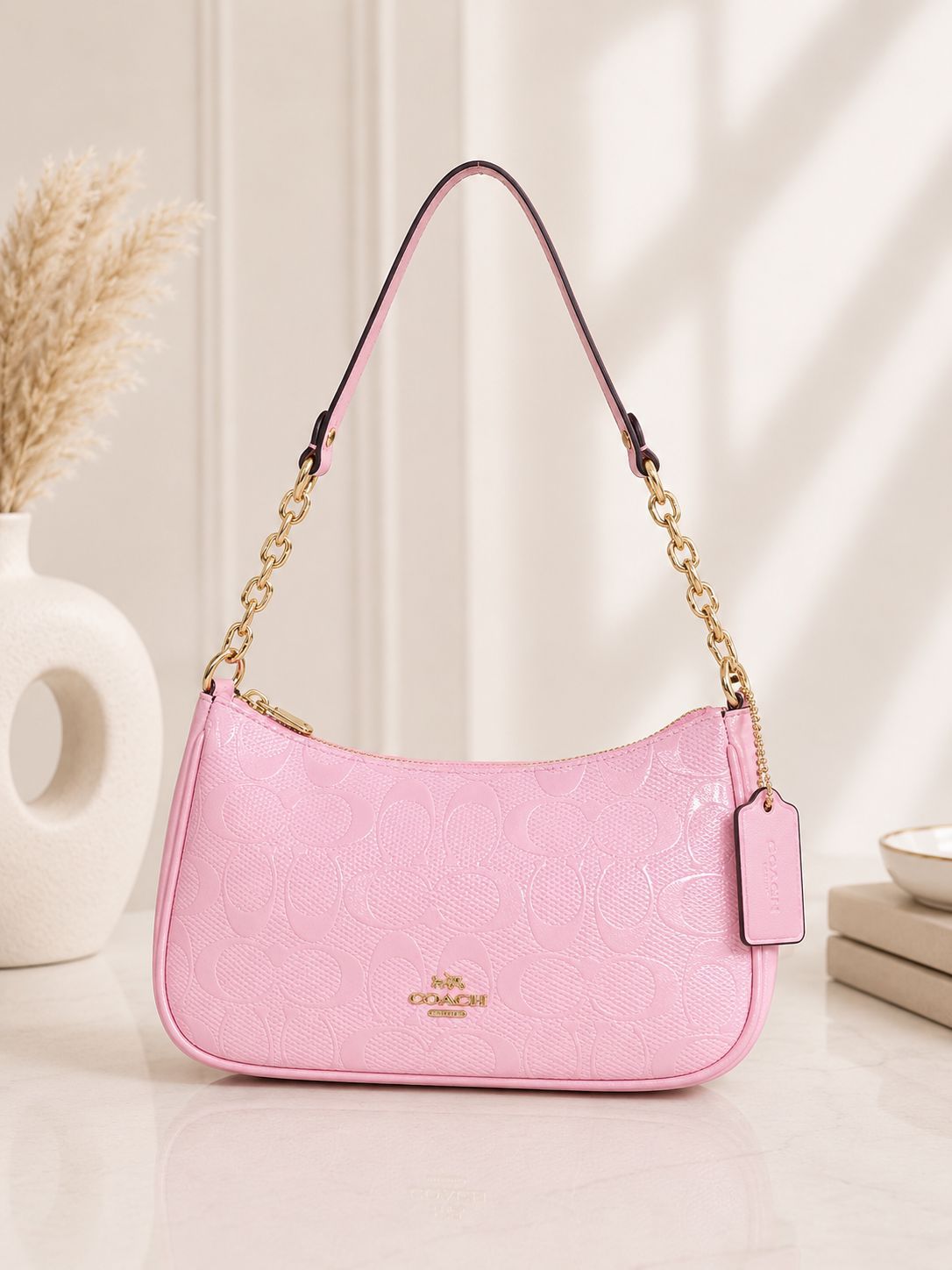 Cartera De Hombro Coach Teri Pequeña En Color Rosa Brillante Charol (sin llavero)