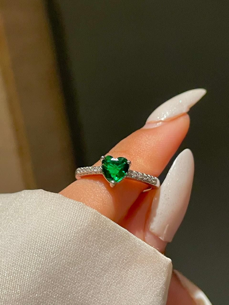 Anillo Pandora Corazón Verde Clásico