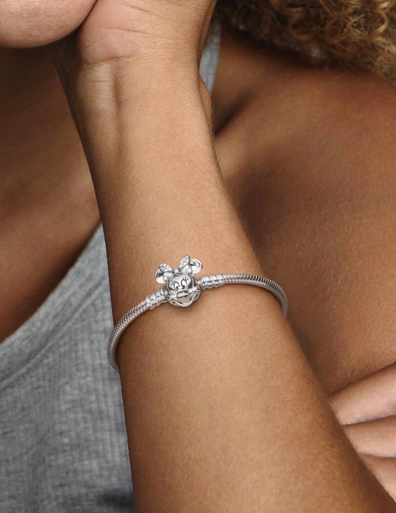 Pulsera Pandora Moments Retrato de Minnie Brillante