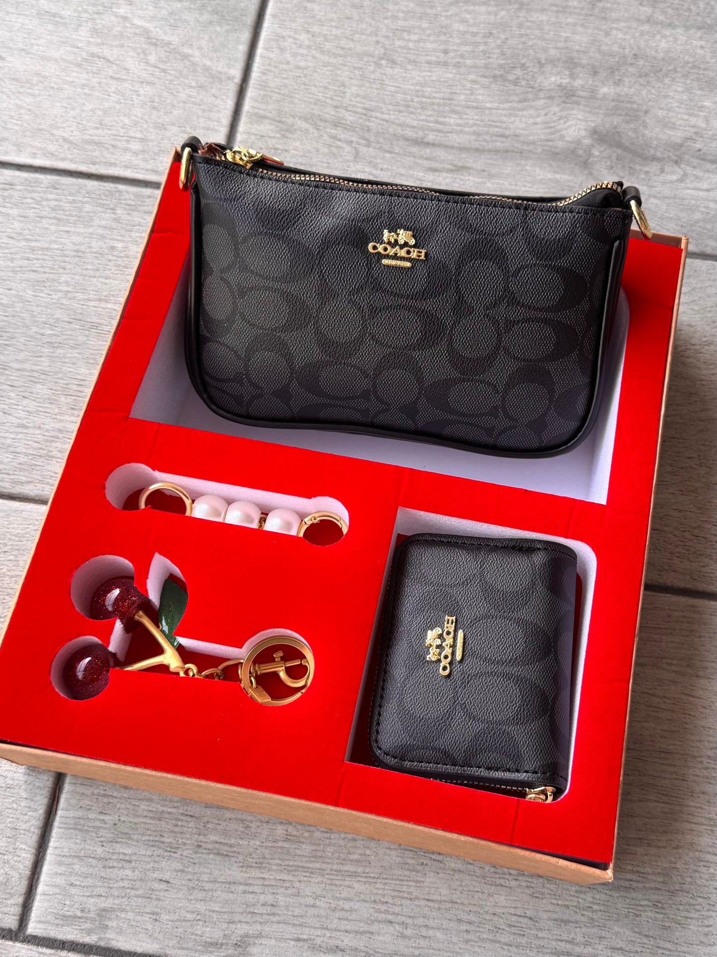 Set De Cartera Coach Con Monedero Negro Charms Y Caja
