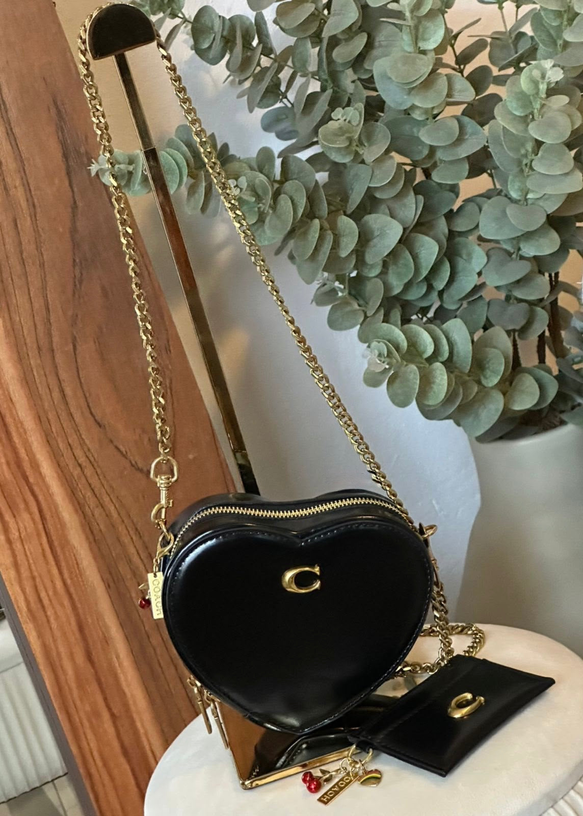 Cartera Coach De Corazón Con Tarjetero Color Negro