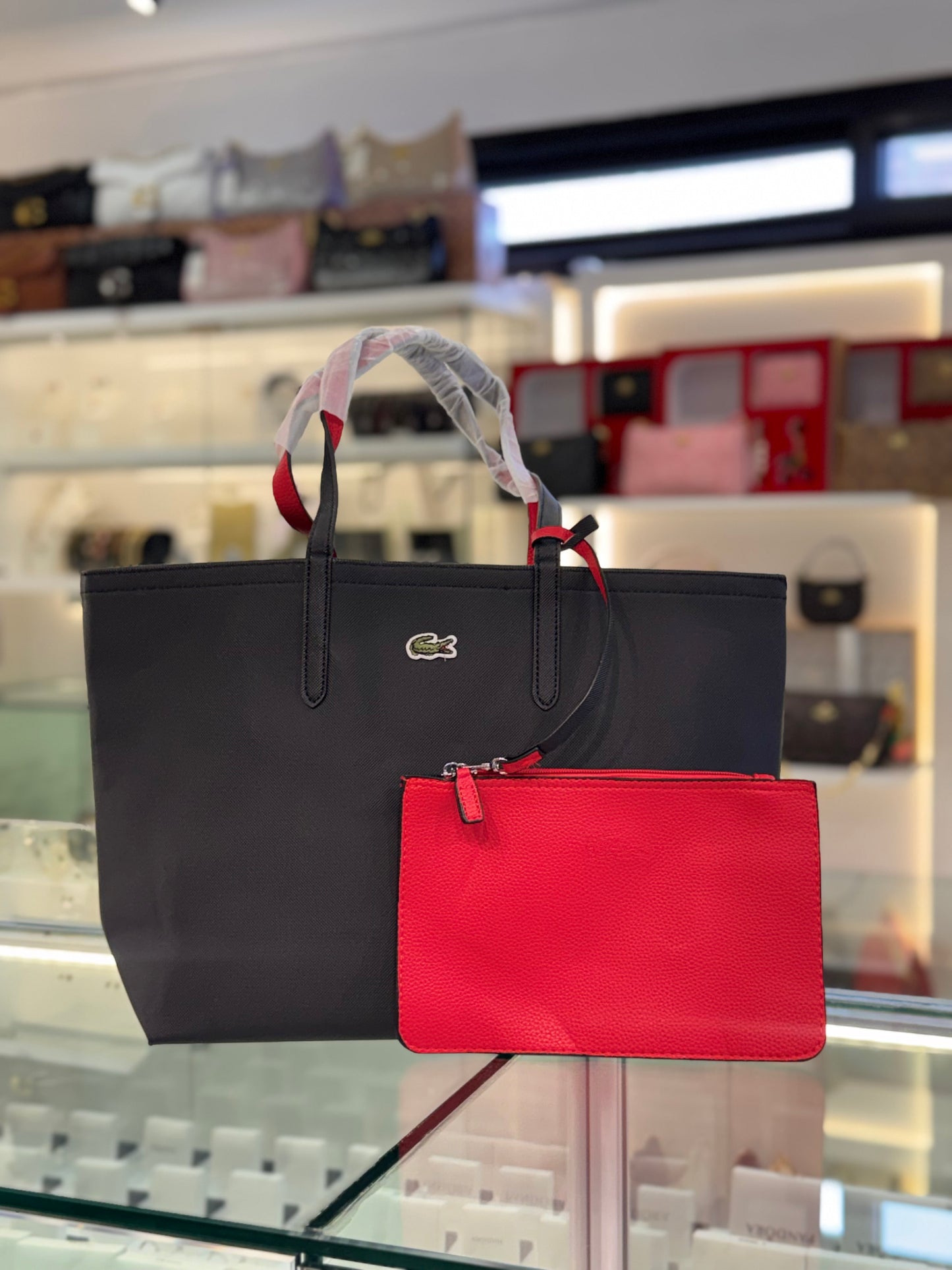 Cartera Lacoste Grande Con Bolsa De Mano De 2 Colores Negro Y Rojo