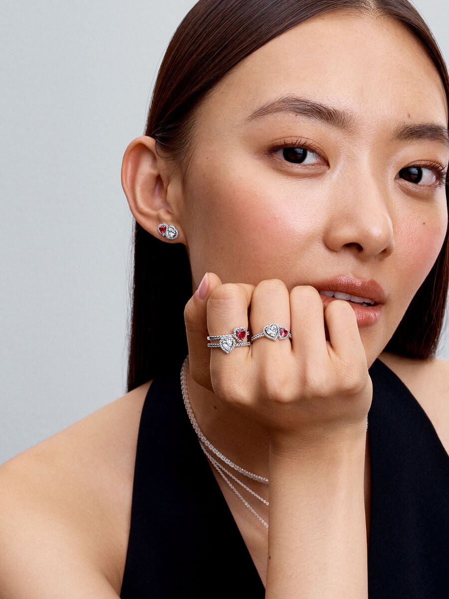 Anillo Pandora Halo Corazones