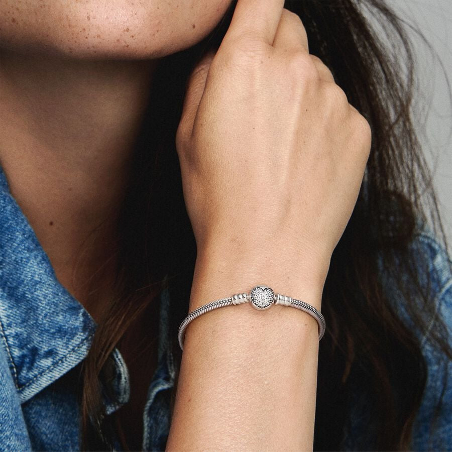 Pulsera Pandora Moments con cierre Corazón Brillante