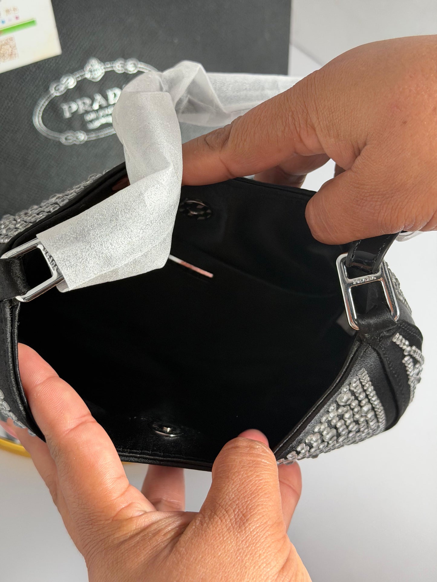 Cartera Prada Cleo De Satén Con Cristales Con Caja