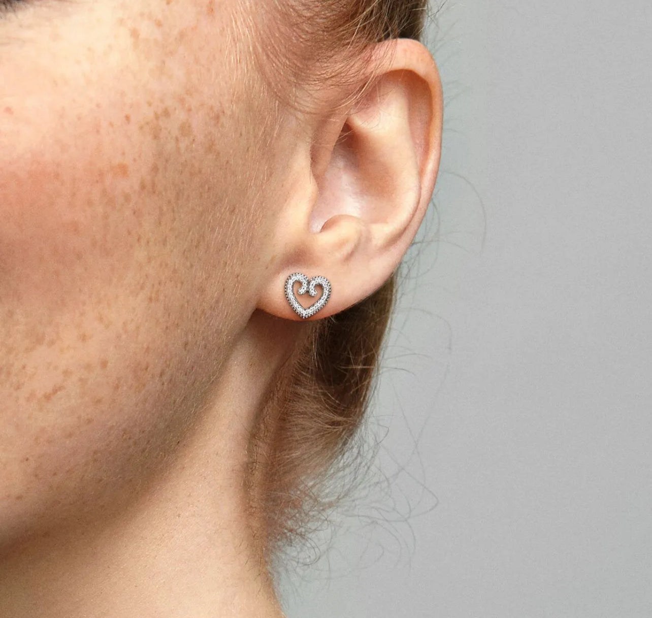 Aretes Pandora en plata de ley Remolinos de Corazón