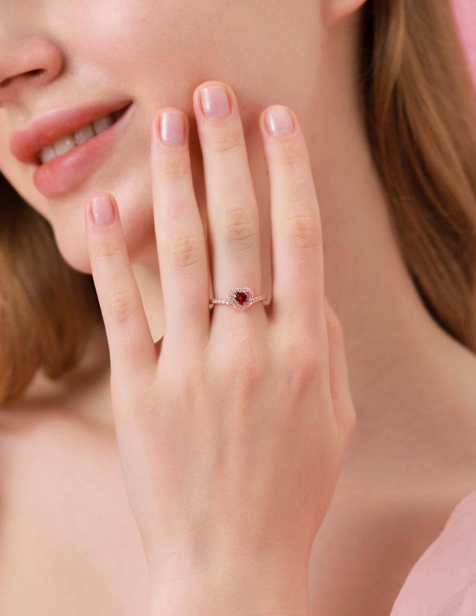 Anillo Pandora Corazón Rojo Brillante en Rose Gold