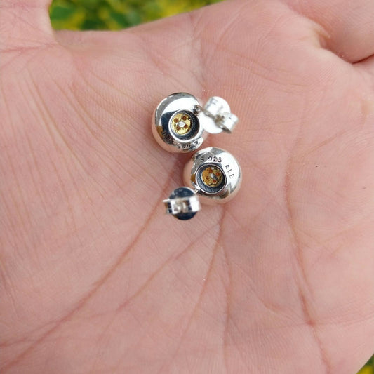 Aretes Pandora De Logo Con Zirconias Doradas