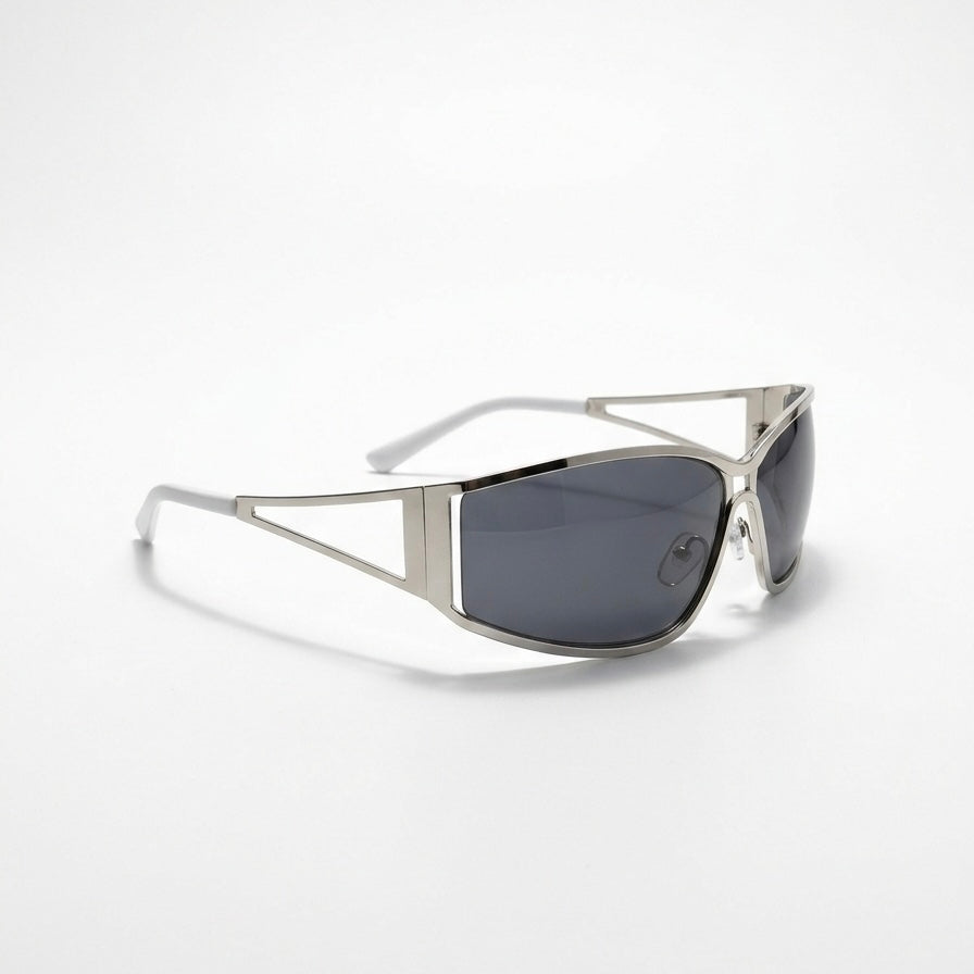 Lentes De Sol Plateados Con Abertura En Los Lados