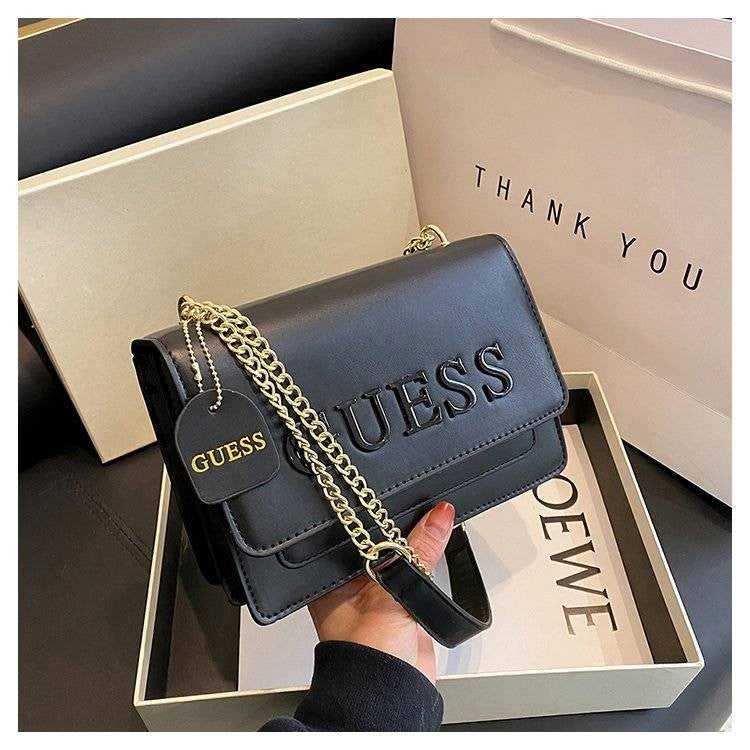 Cartera Guess Cuadrada Negra