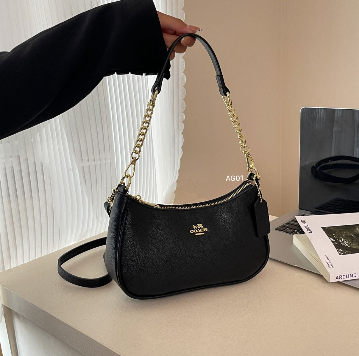 Cartera Coach Teri Negra Con Strap Largo