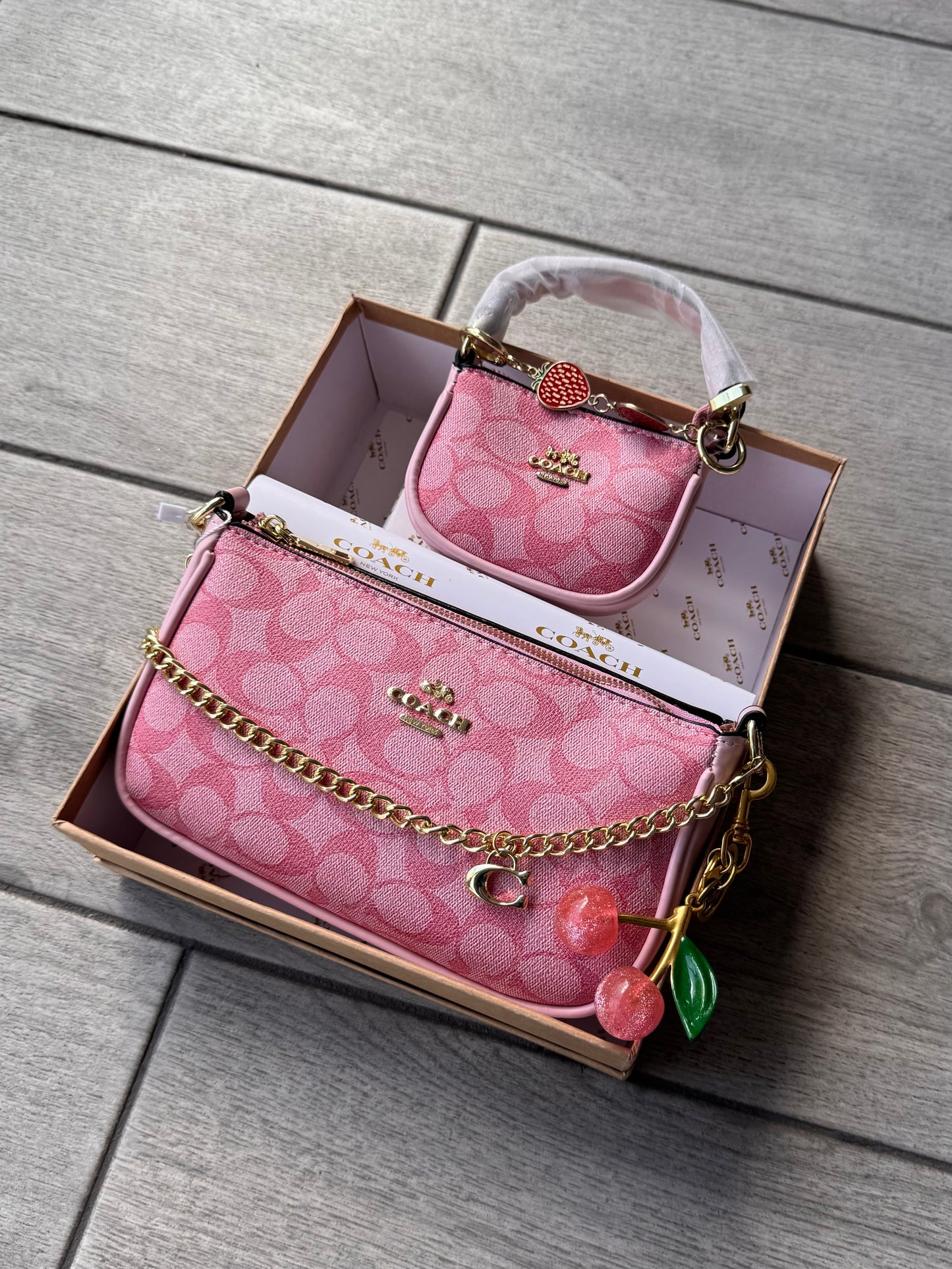Set De Cartera Coach Con Mini Cartera En Color Negro Y Caja