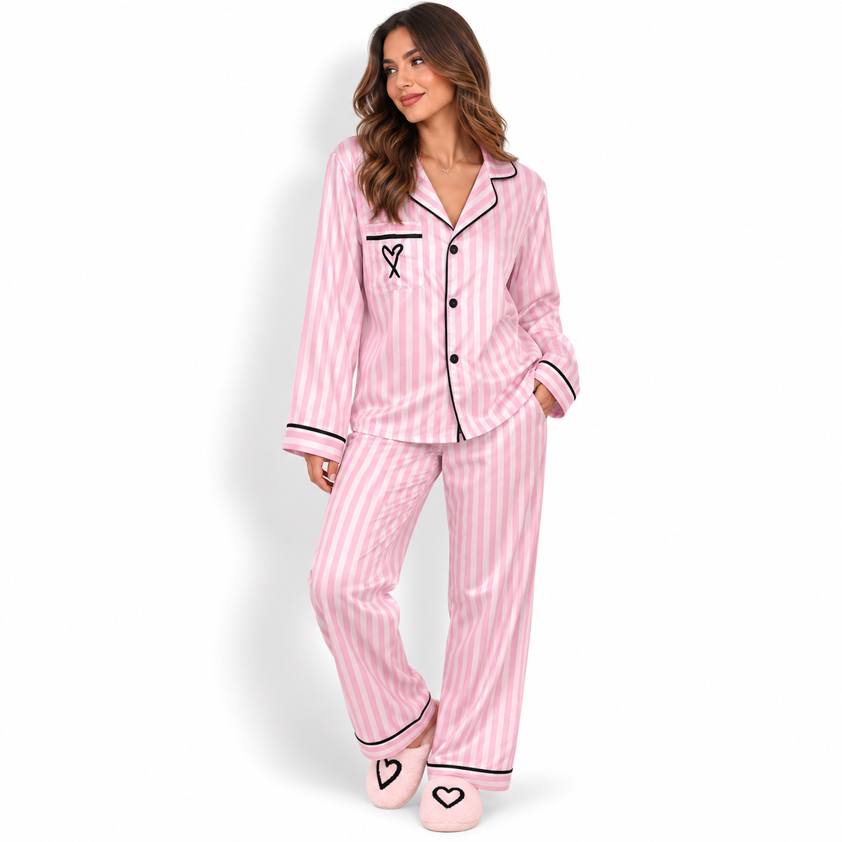 Pijama de Victoria’s Secret de pantalón con rayas, rosas y corazón