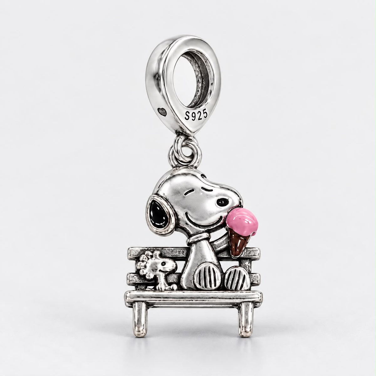 Charm Pandora Snoopy Comiendo Helado