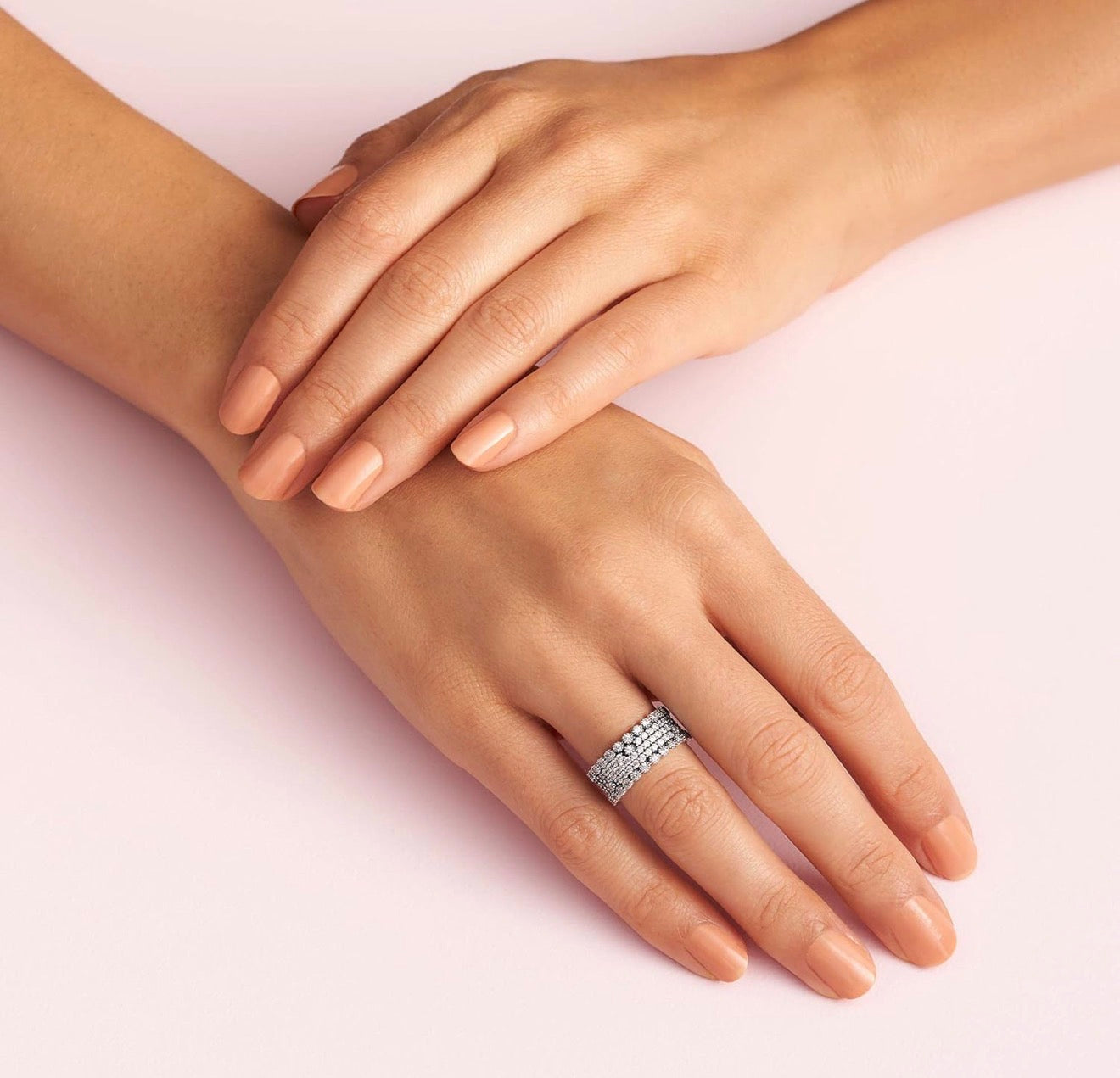 Anillo Pandora Banda Pave Brillo Lujoso