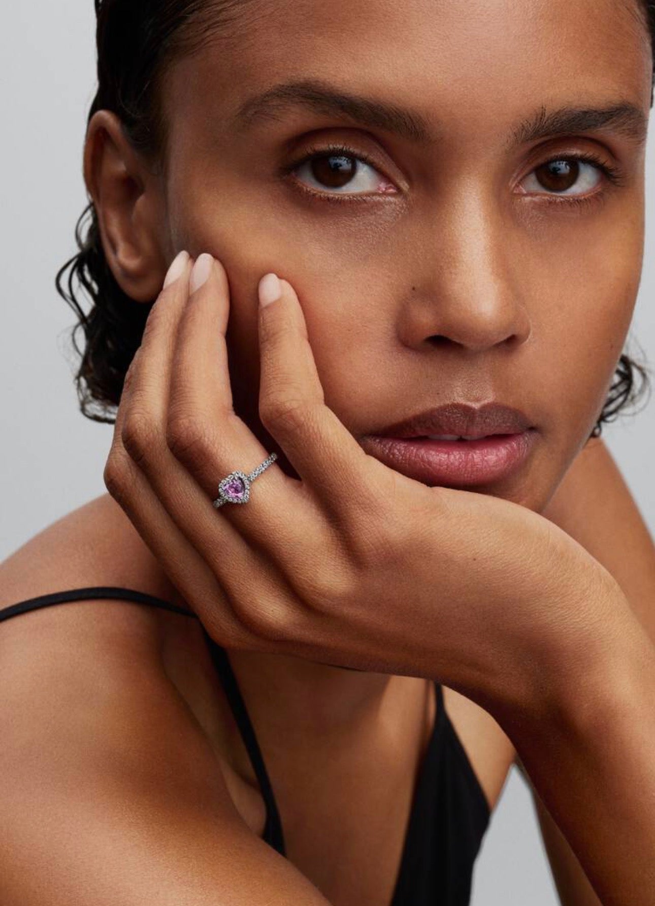 Anillo Pandora Corazón Morado Brillante