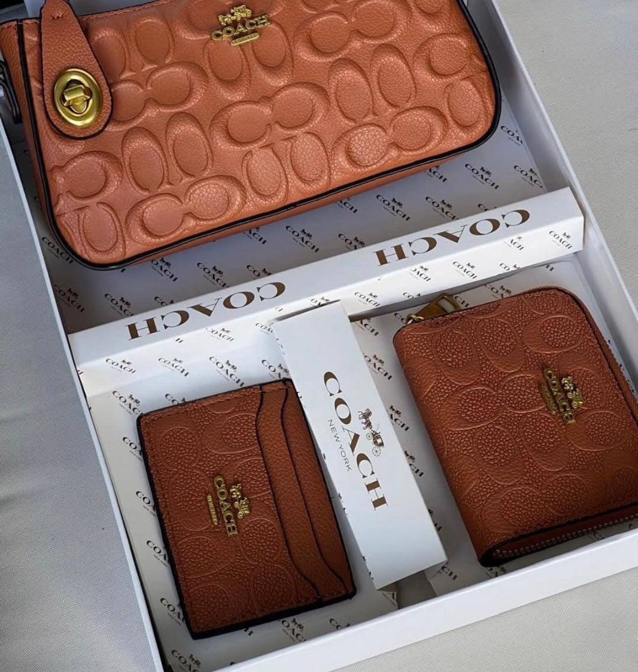 Set De Regalo De Cartera Coach Marrón de 3 Piezas Con Caja