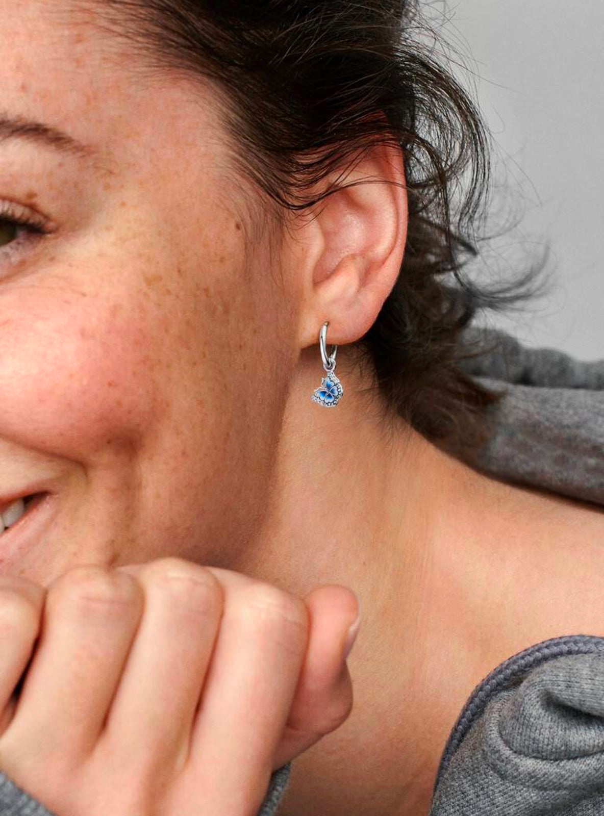 Aretes Pandora de aro Mariposa azul