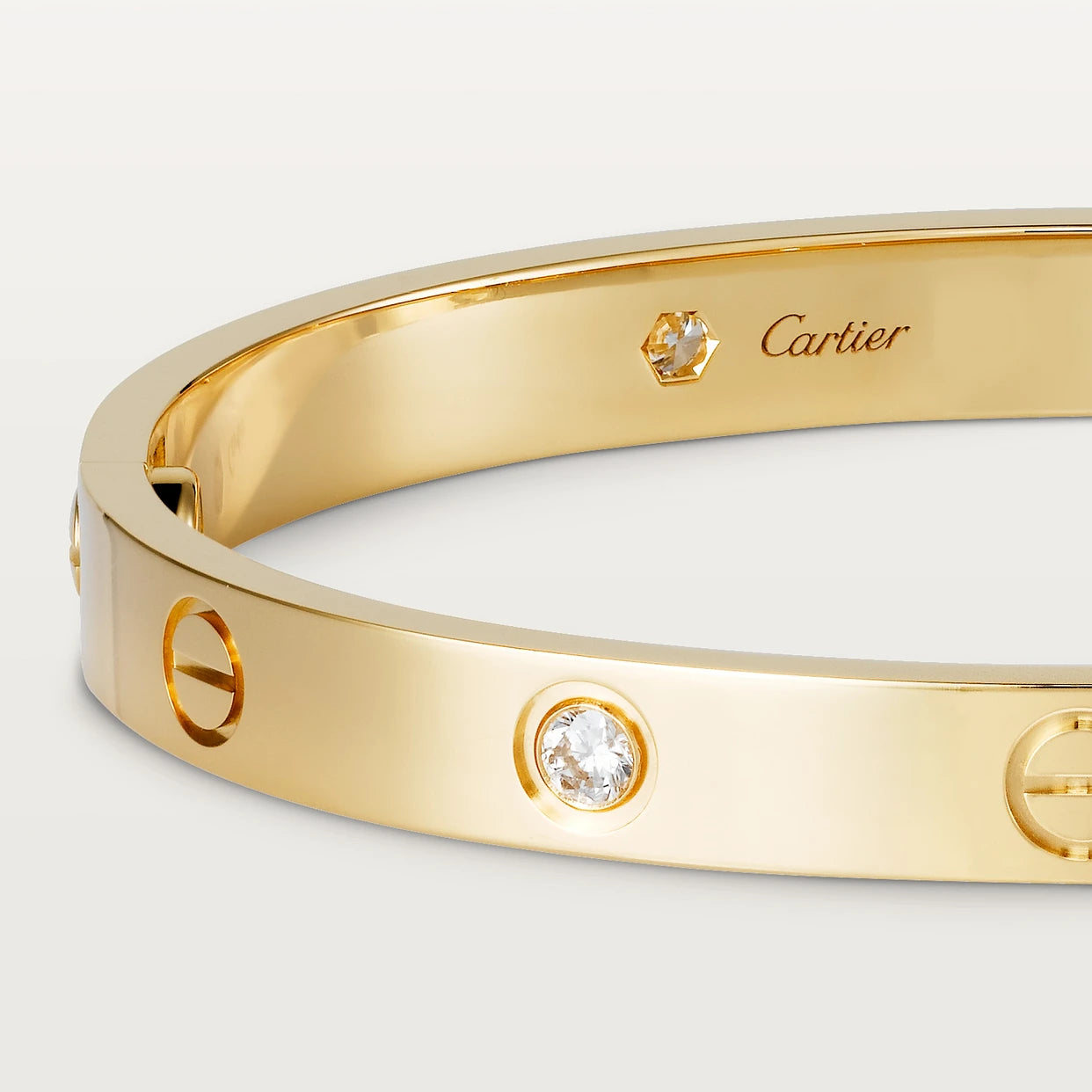 Pulsera Cartier Love Dorada Con 4 Diamantes