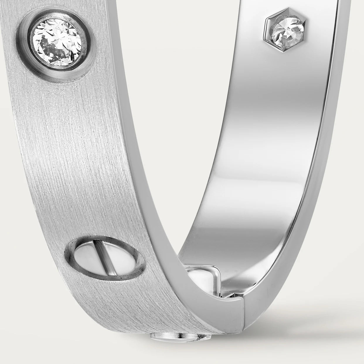 Pulsera Cartier Love Plateada Con 4 Diamantes