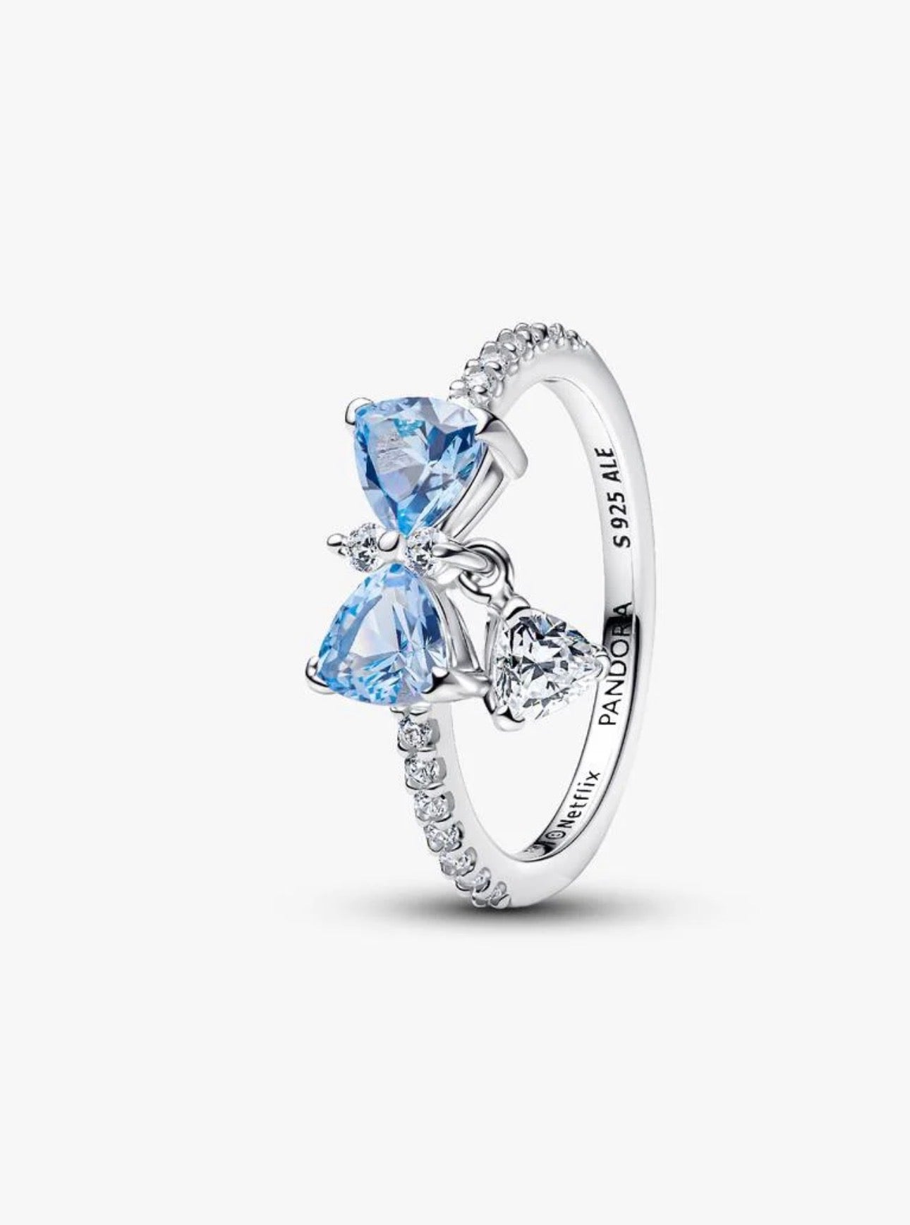 Anillo Pandora Lazo Azul de Los Bridgerton de Netflix
