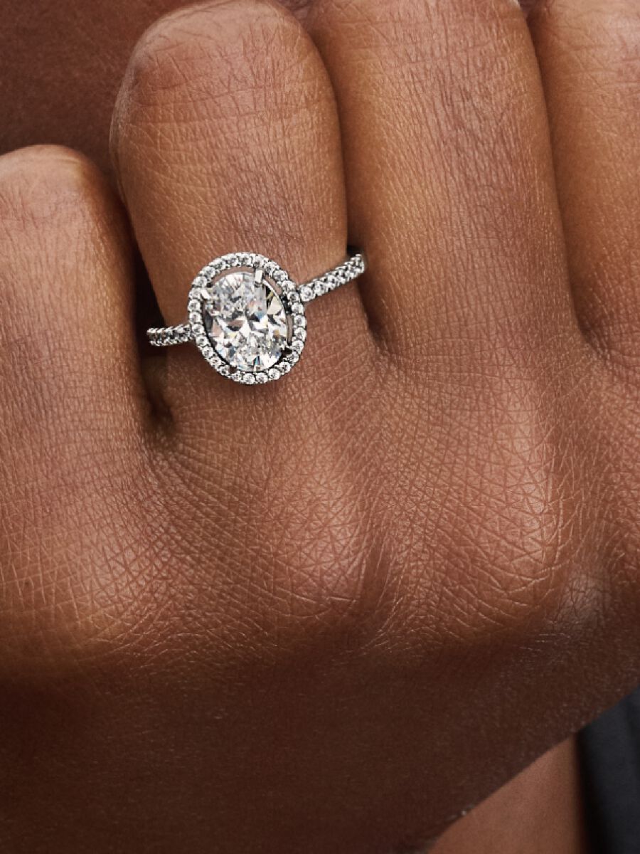 Anillo Pandora Halo Ovalado Brillante