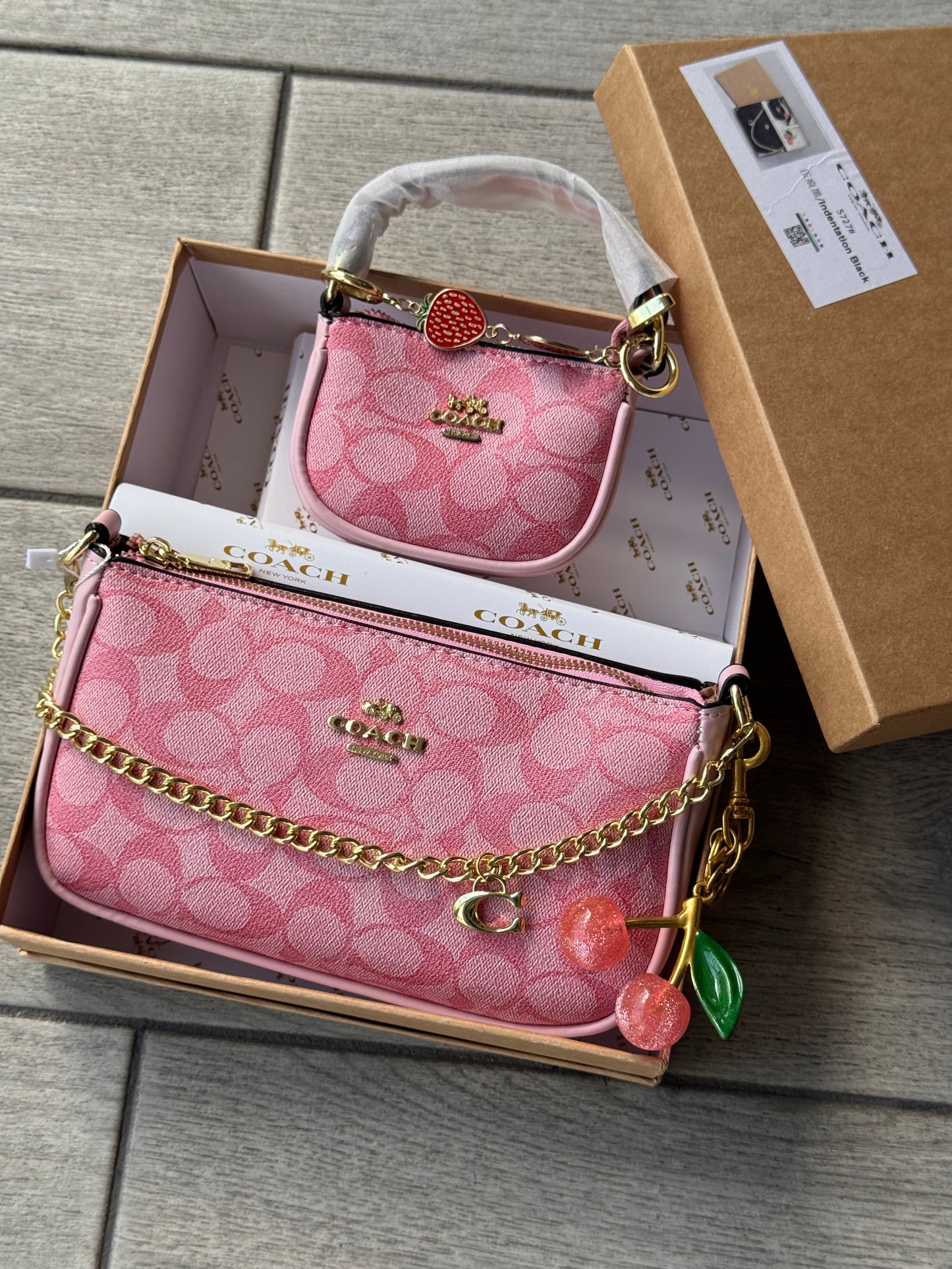 Set De Cartera Coach Con Mini Cartera En Color Negro Y Caja