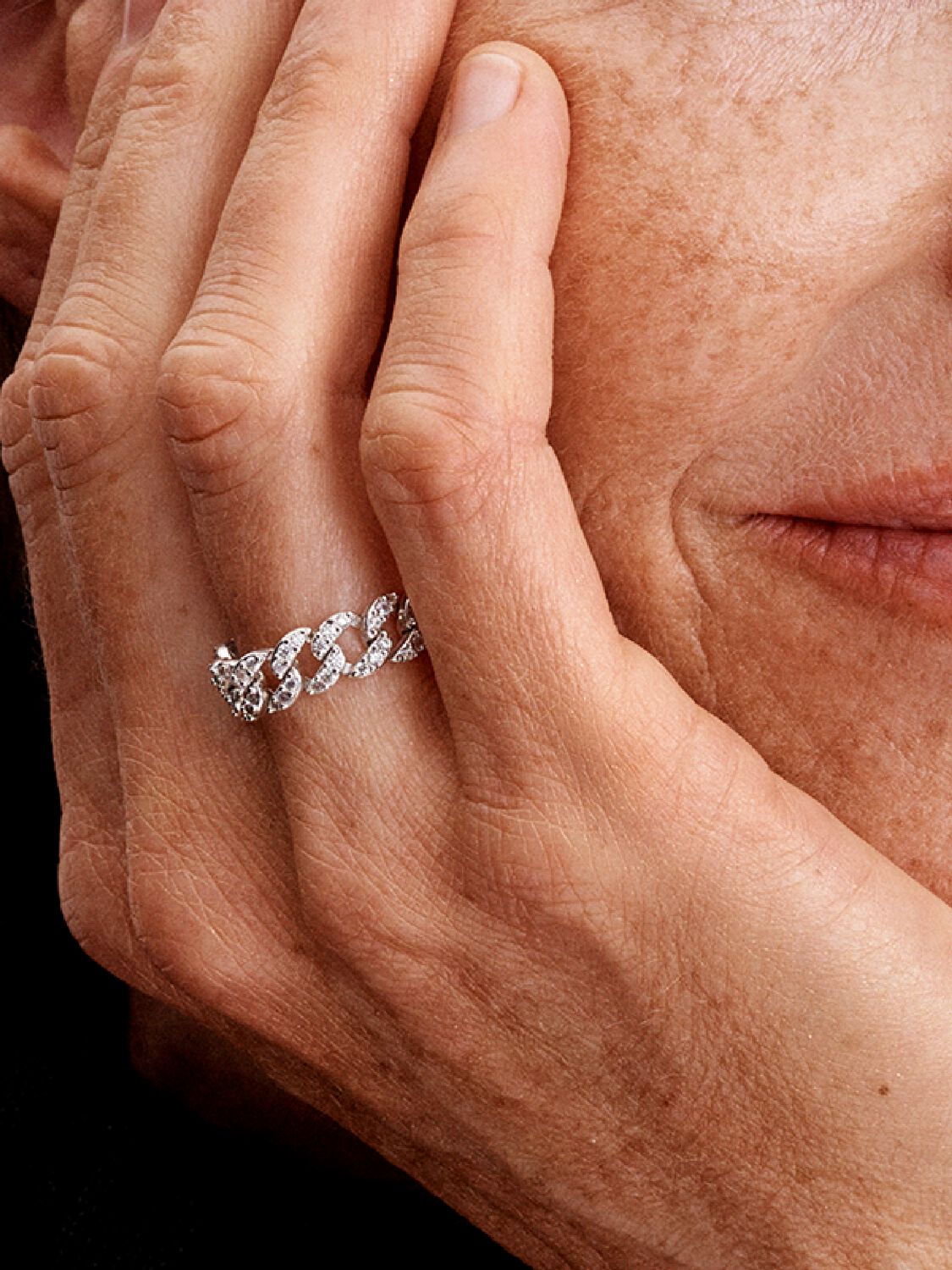 Anillo Pandora Cadena Cubana en Pavé
