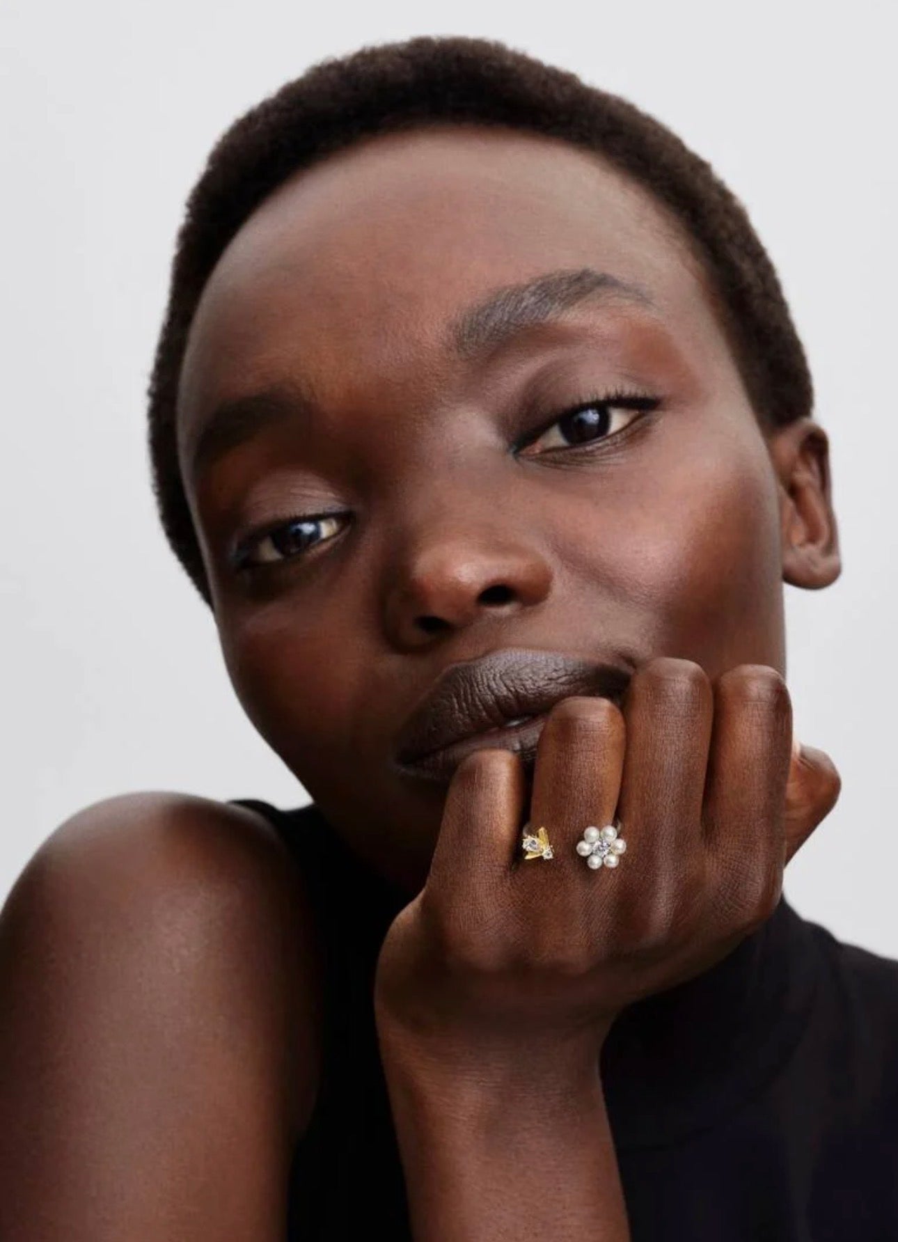 Anillo Pandora Abierto Abeja y Flor Perla Cultivada de Agua Dulce Tratada de Los Bridgerton de Netflix
